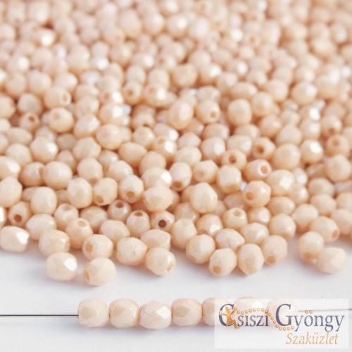 Luster Opaque Lt. Beige - 50 db - csiszolt gyöngy 3 mm (LC02010)