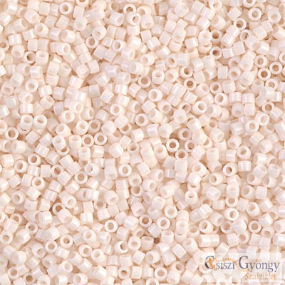 1490 - Opaque Bisque White - 5 g - 11/0 delica gyöngy
