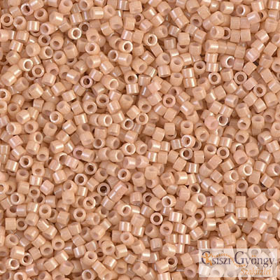 0208 - Opaque Tan - 5 g - 11/0 delica gyöngy