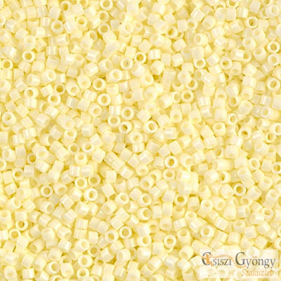 1491 - Opaque Palle Yellow - 5 g - 11/0 Miyuki Delica Beads