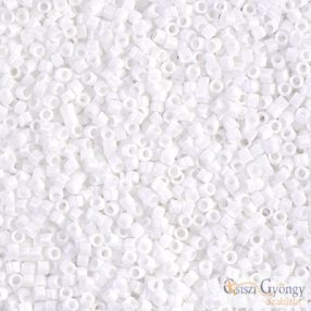 0200 - Opaque White - 5 g - 11/0 Miyuki Delica gyöngy