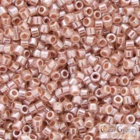   0256 - Crystal Lined Taupe  - 5 g - 11/0 Miyuki Delica gyöngy