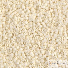 0352 - Opaque Matte Ivory - 5 g - 11/0 Miyuki Delica gyöngy