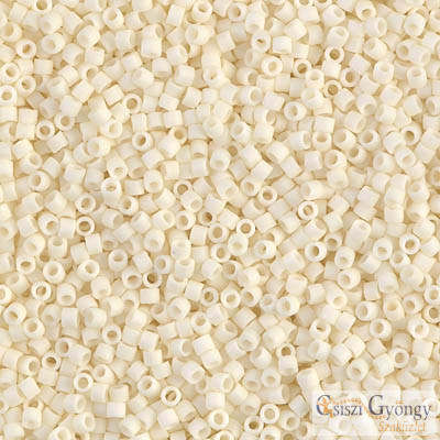 0352 - Opaque Matte Ivory - 5 g - 11/0 Miyuki Delica gyöngy