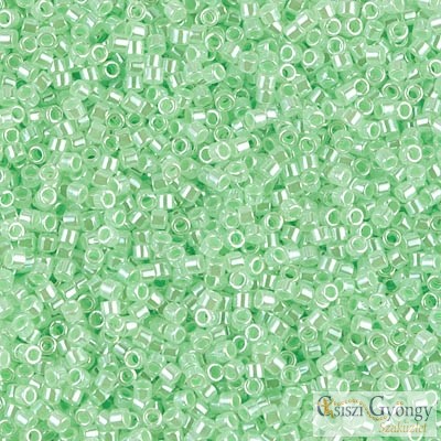 0237 - Luster Lined Crystal Lt. Green - 5 g - 11/0 Miyuki Delica