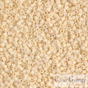 0732 - Opaque Cream - 5 g - 11/0 Miyuki Delica gyöngy