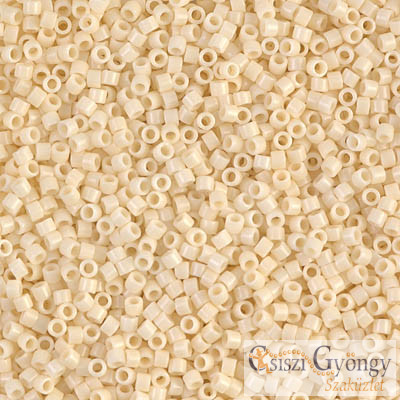 0732 - Opaque Cream - 5 g - 11/0 Miyuki Delica gyöngy