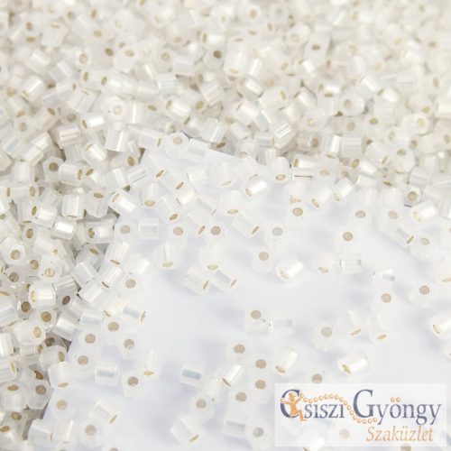 2100 - Silver Lined Milky White - 10 g - 11/0 Toho Hexagon gyöngy