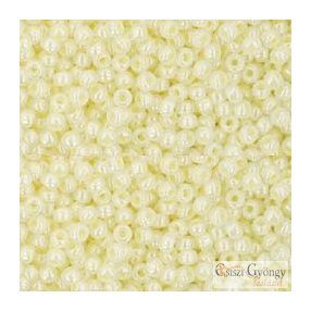   0142 - Ceylon Banana Cream - 10 g - 11/0 Toho japán kásagyöngy