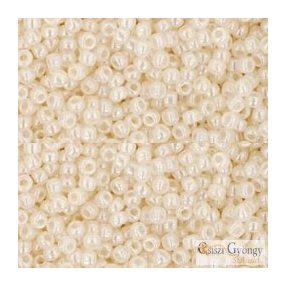   0147 - Ceylon Lt. Ivory - 10 g - 11/0 Toho japán kásagyöngy