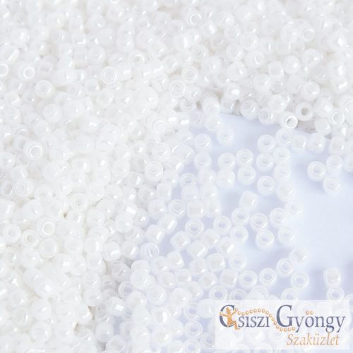 Opaque Luster White - 10 g - 11/0 Toho Rocailles (121)