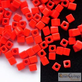 0407 - Opaque Red - 10 g - 4 mm Miyuki Square Beads